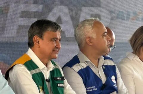 Ministros Wellington Dias e Vladimir Lima participam da entrega de 308 moradias em Floriano e Piripiri