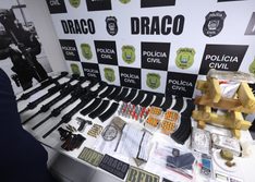 Polícia Militar prende três pessoas e apreende grande quantidade de armas, drogas e munições em Teresina