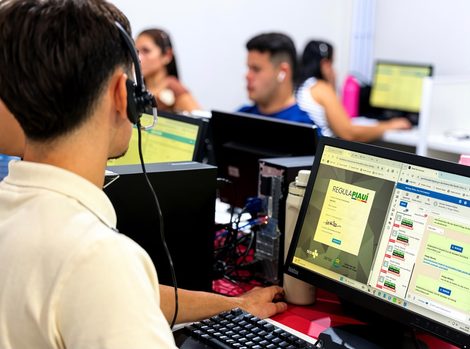 Regula Piauí amplia acesso à saúde e registra 316 mil atendimentos em 187 especialidades; veja como solicitar pelo WhatsApp