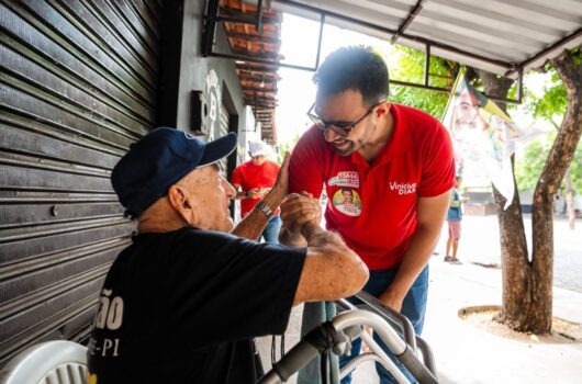 A três dias da eleição, Vinícius Dias intensifica corpo a corpo nos bairros de Teresina